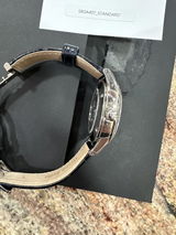 Private Collector review photo