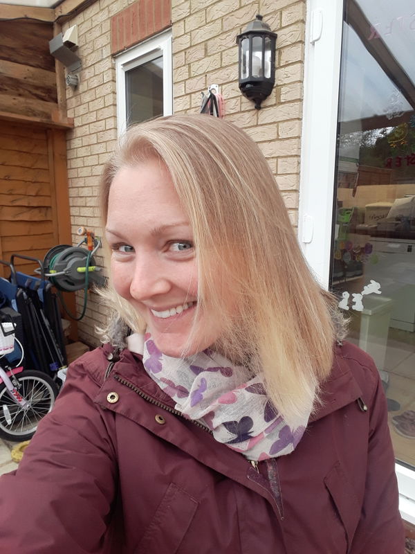 Shampoo for damaged hair results: customer photo shared by Elisabeth