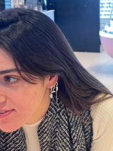 Amelia review photo
