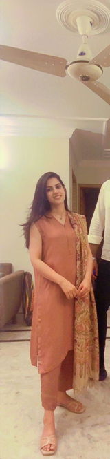 Mahjabeen malik review photo