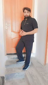 Waleed Raza farooqi review photo