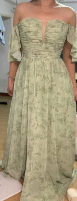 Maxine J. review photo
