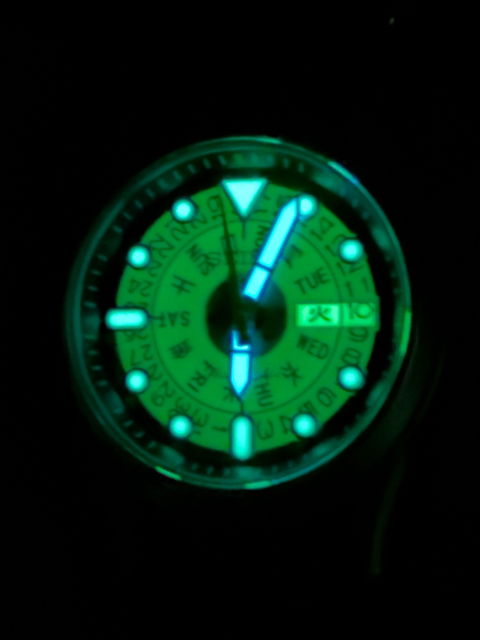 38MM Angular Pilot: Matte Silver Case