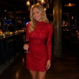 Lauren Collins review photo