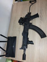 C.N. review photo