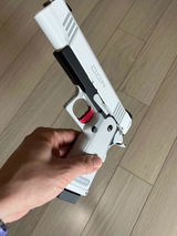 K.L. review photo
