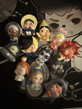 CRYBABY CRYING TO THE MOON-SITTING SERIES FIGURES
