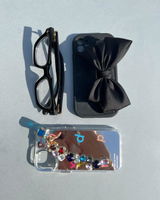 K.M. review photo