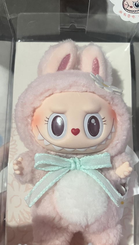 Mokoko Close to Sweet Series Vinyl Face Plush Doll, Mokoko V1