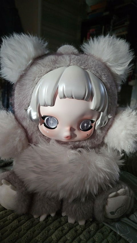 POP MART θ SKULLPANDA Punk Panda Plush Doll