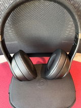 Leon Aguila review photo