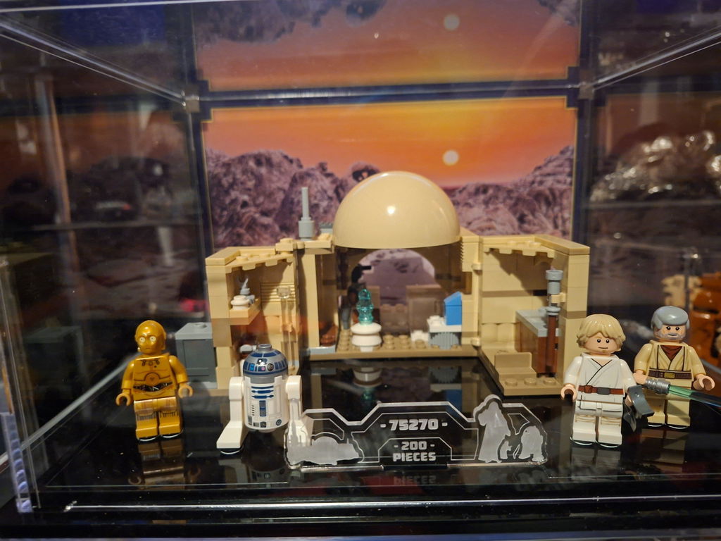 Display Case for LEGO® Star Wars™ Obi-Wan's Hut (75270)