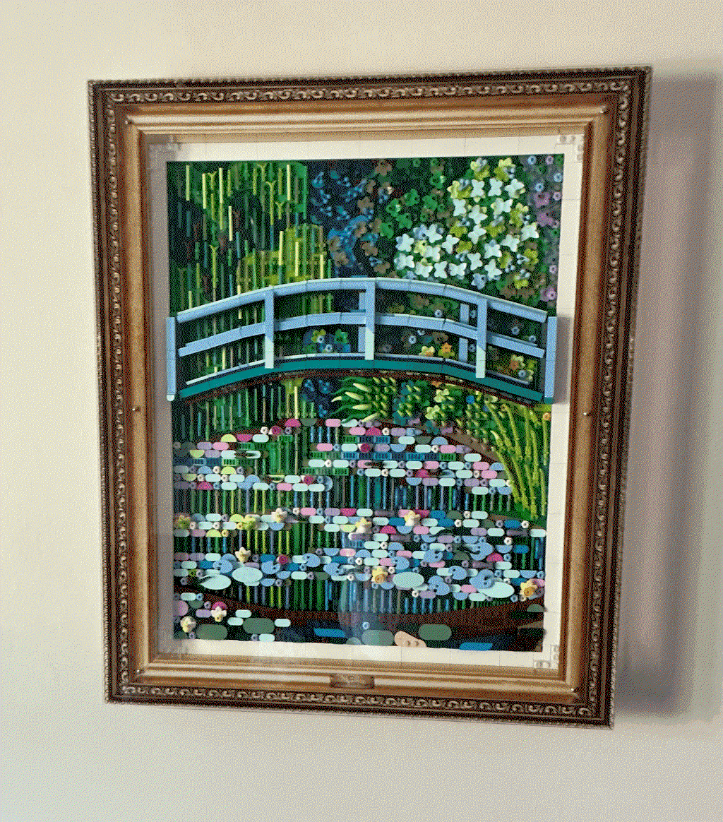 Wall Mounted Display Case for LEGO® Art: Claude Monet – Bridge over a Pond of Water Lilies (31220)