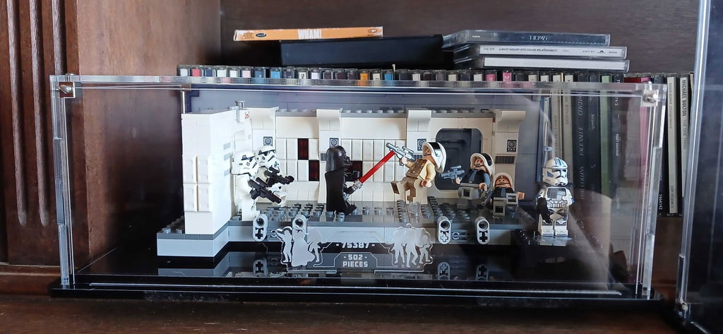 Display Case for LEGO® Star Wars Boarding the Tantive IV™ (75387)