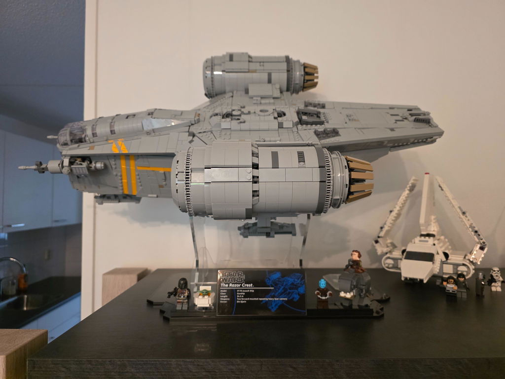Display Stand for LEGO® Star Wars™ UCS The Razor Crest™ (75331)