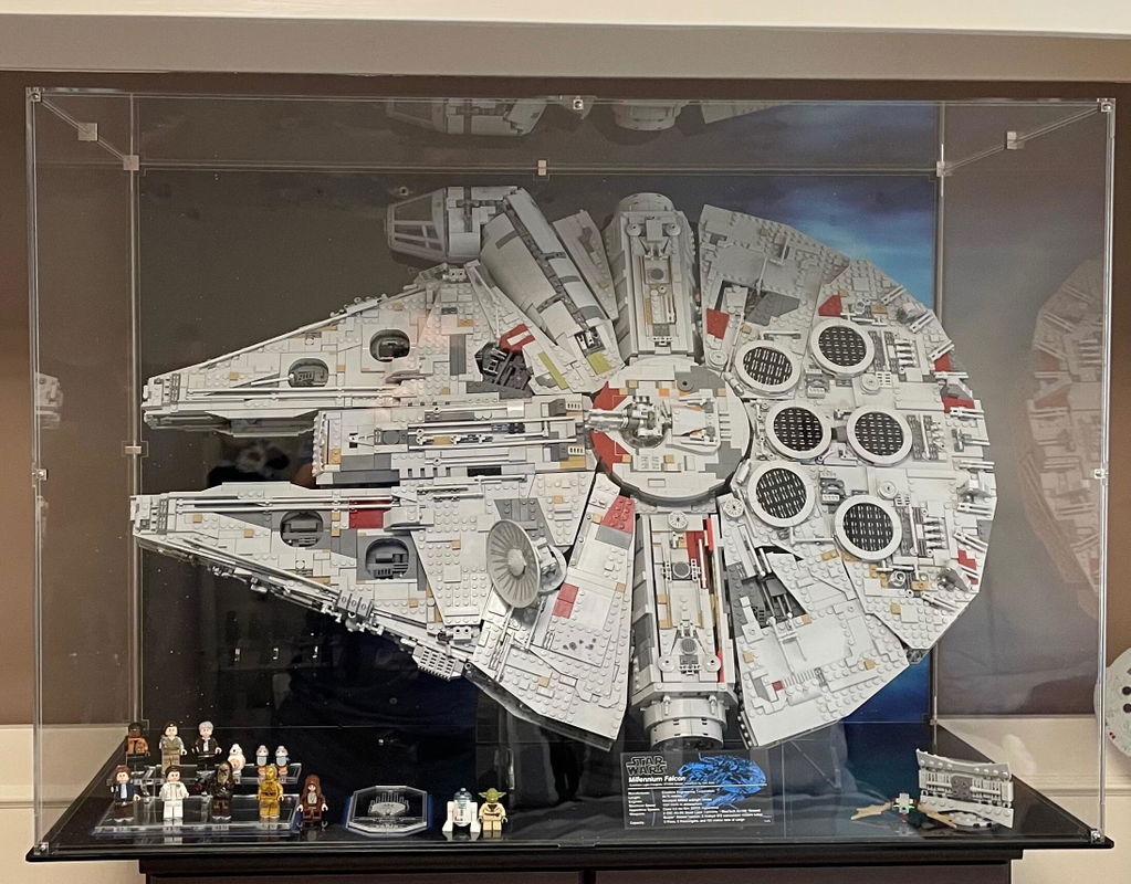 Display Case for LEGO® Star Wars™ UCS Millennium Falcon (75192)