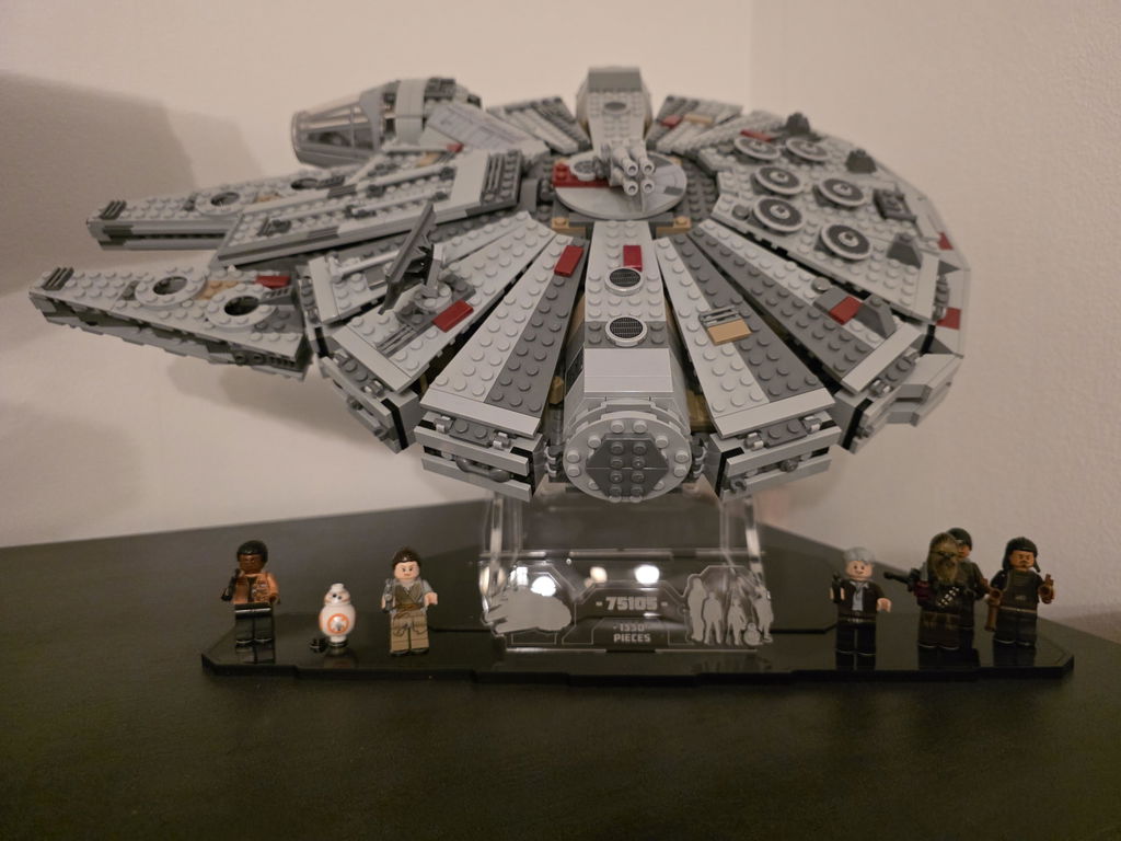 Display Stand for LEGO® Star Wars™ Millennium Falcon (75105)