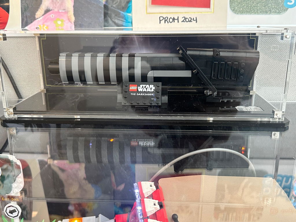 Limited Edition Display Case for LEGO® Star Wars™ The Darksaber (40917)