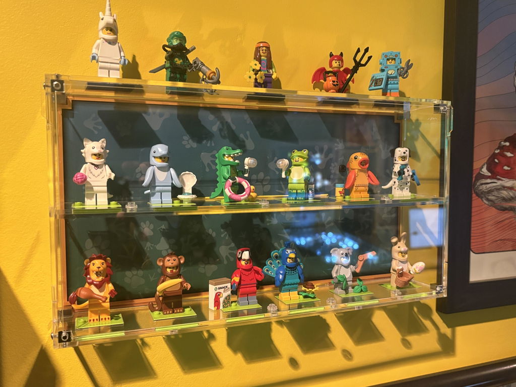 Display Case for LEGO® Collectible Minifigures™: Animals Series 28 (71051)