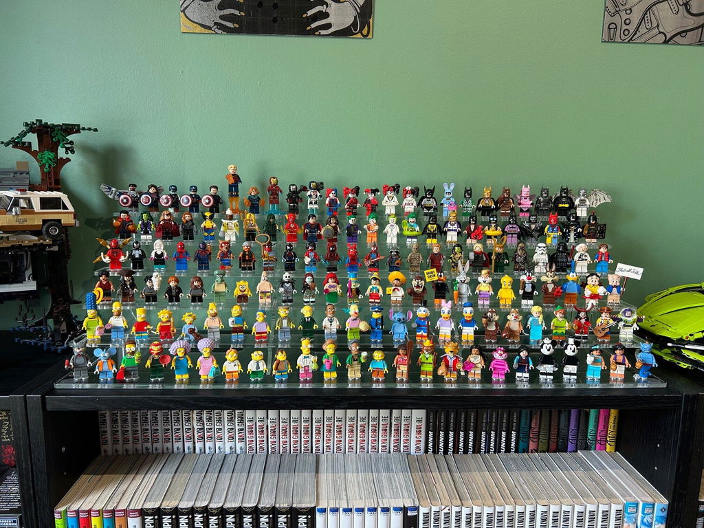 Display podium for LEGO® Minifigures for IKEA® Billy BookCase