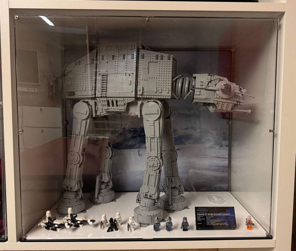 Display Case for LEGO® Star Wars™ UCS AT-AT (75313)