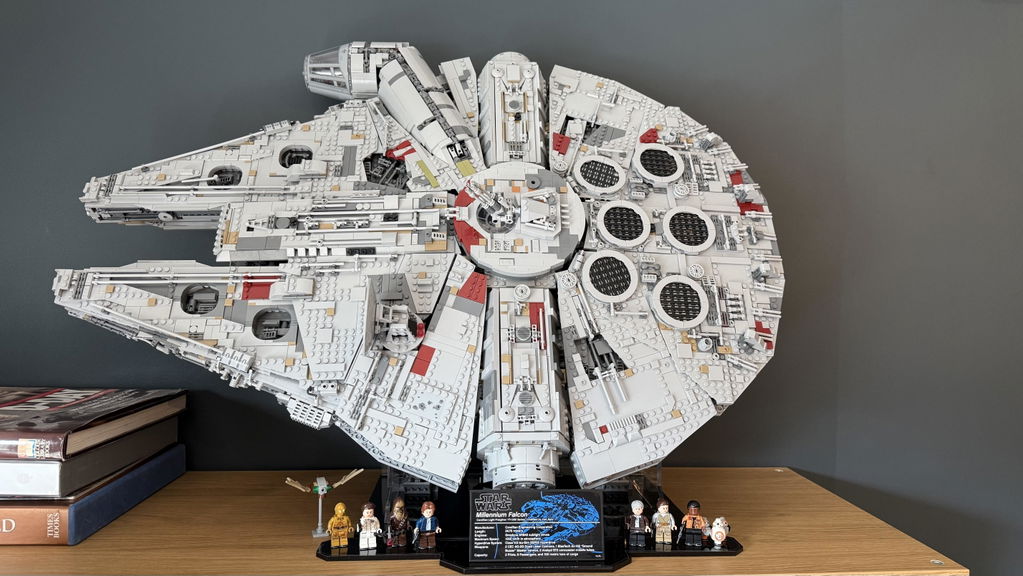 Display Stand for LEGO® Star Wars™ UCS Millennium Falcon (75192)
