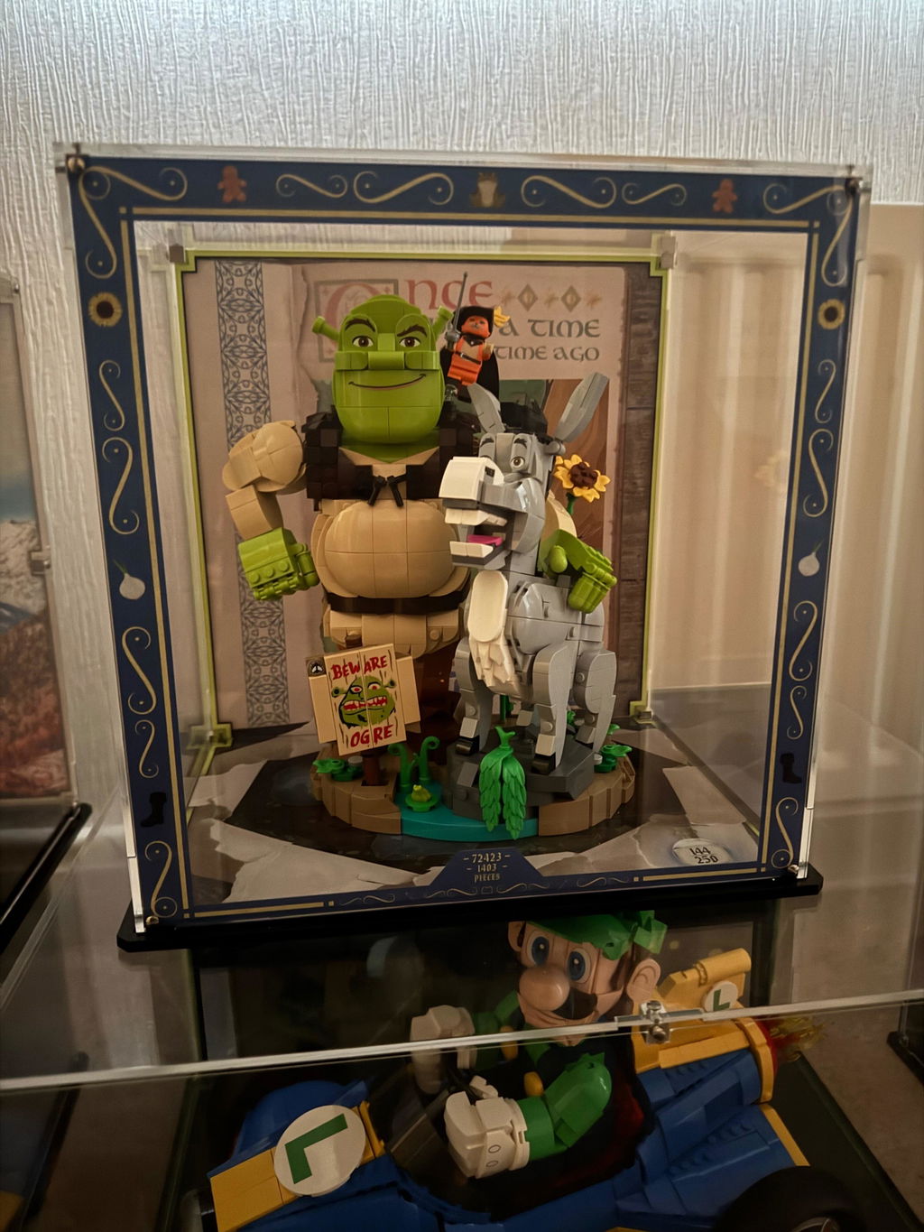Limited Edition Display Case for LEGO® Shrek, Donkey & Puss in Boots (72423)
