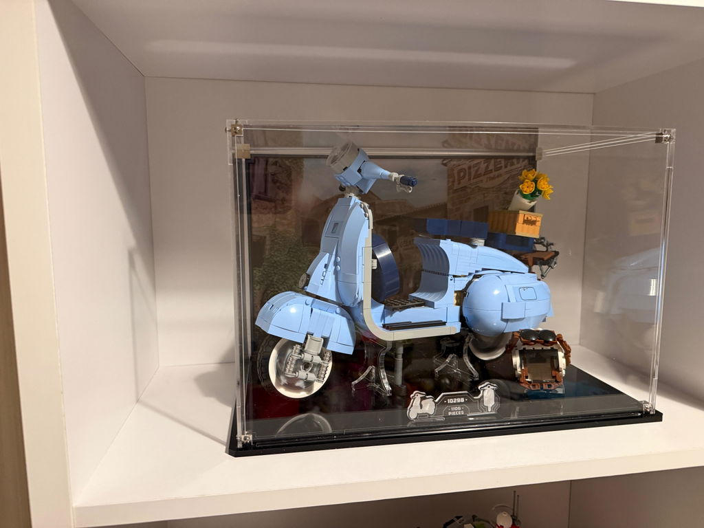 Display Case for LEGO® Creator: Vespa 125 (10298)