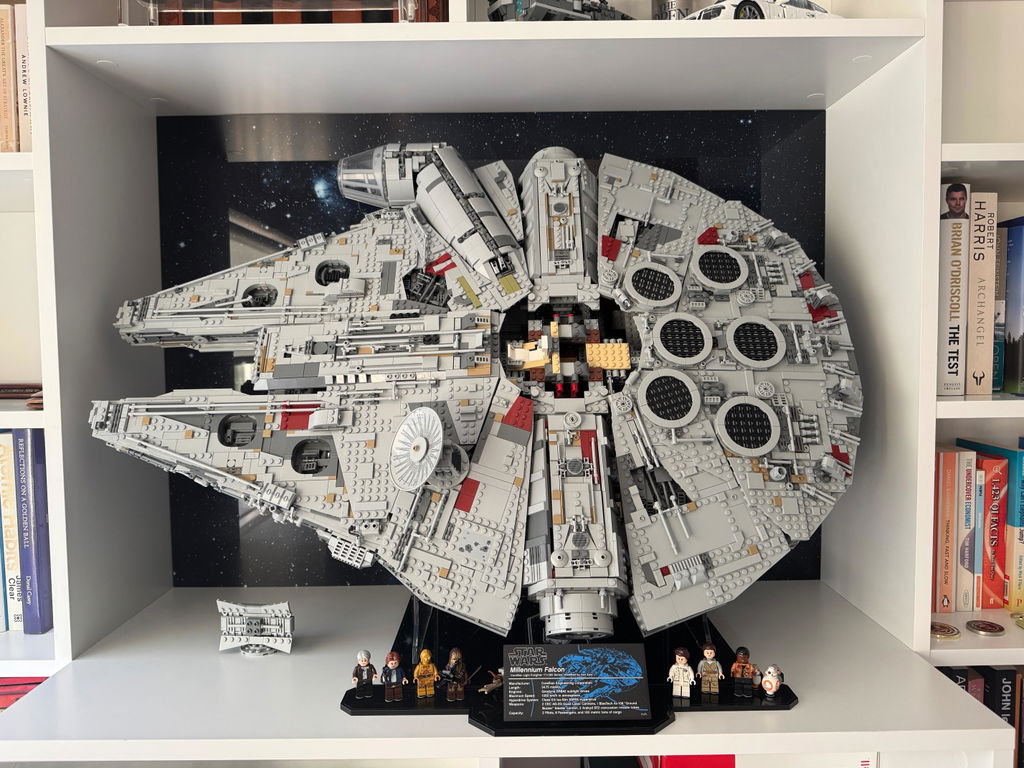 Display Stand for LEGO® Star Wars™ UCS Millennium Falcon (75192)