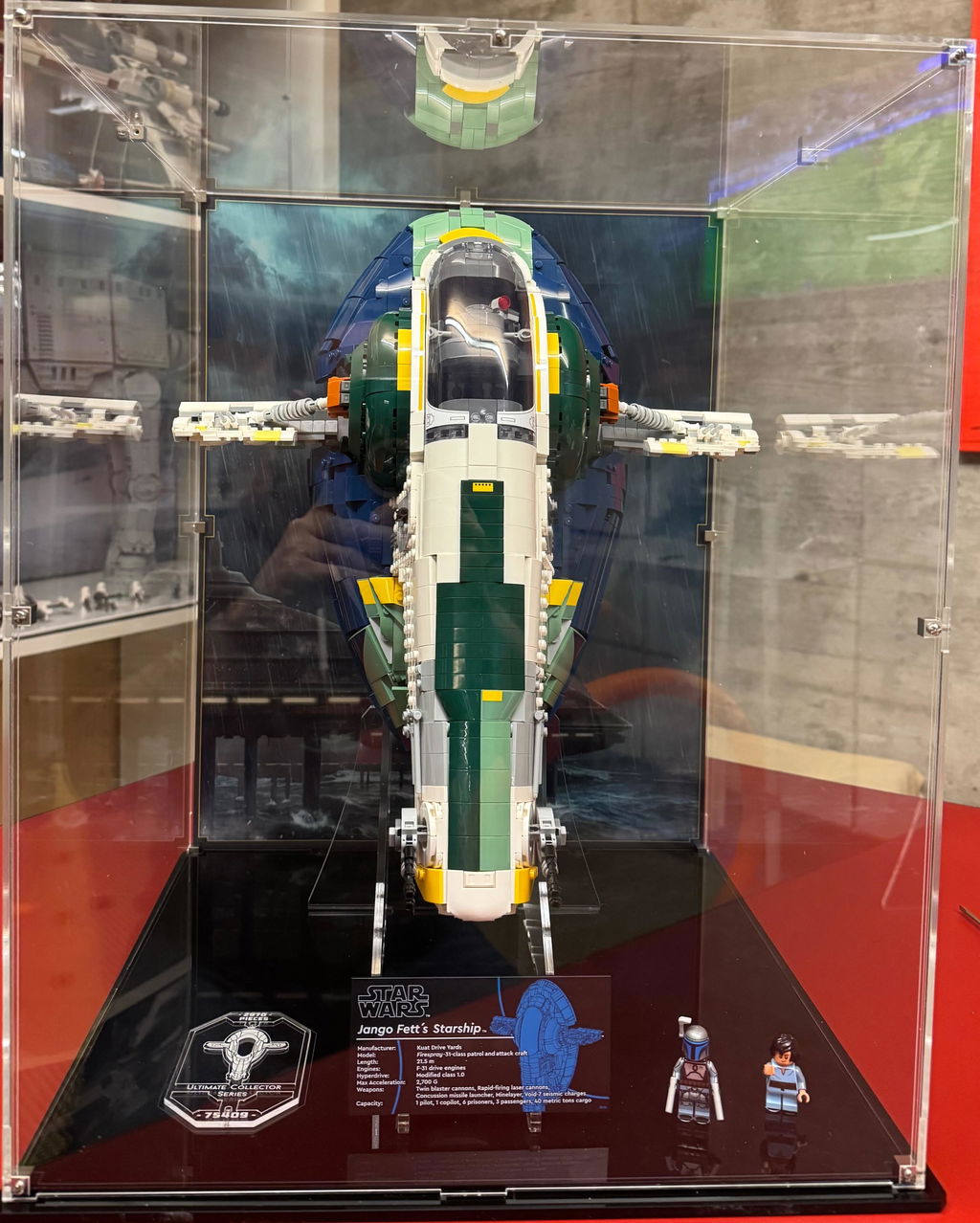 Display Case for LEGO® Star Wars: Jango Fett's Firespray-Class Starship (75409)