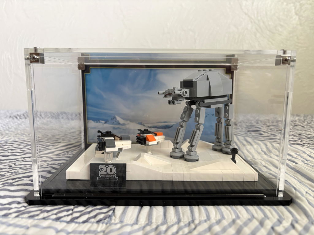 Display Case for LEGO® Star Wars™ Battle of Hoth 20th Anniversary Edition (40333)