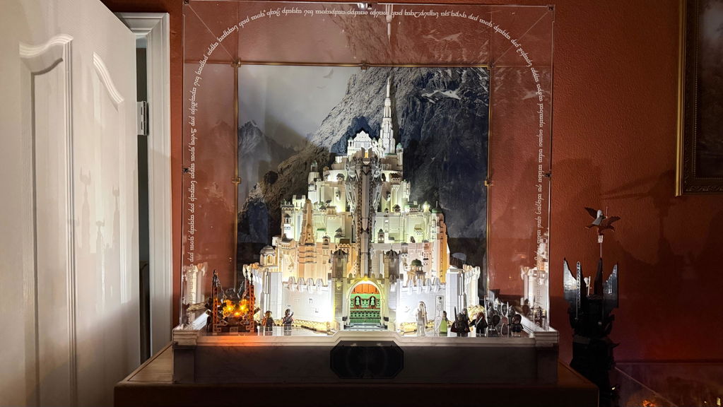 Limited Edition Display Case for LEGO® The Lord of the Rings: Minas Tirith™ (11377) & Grond (40893)