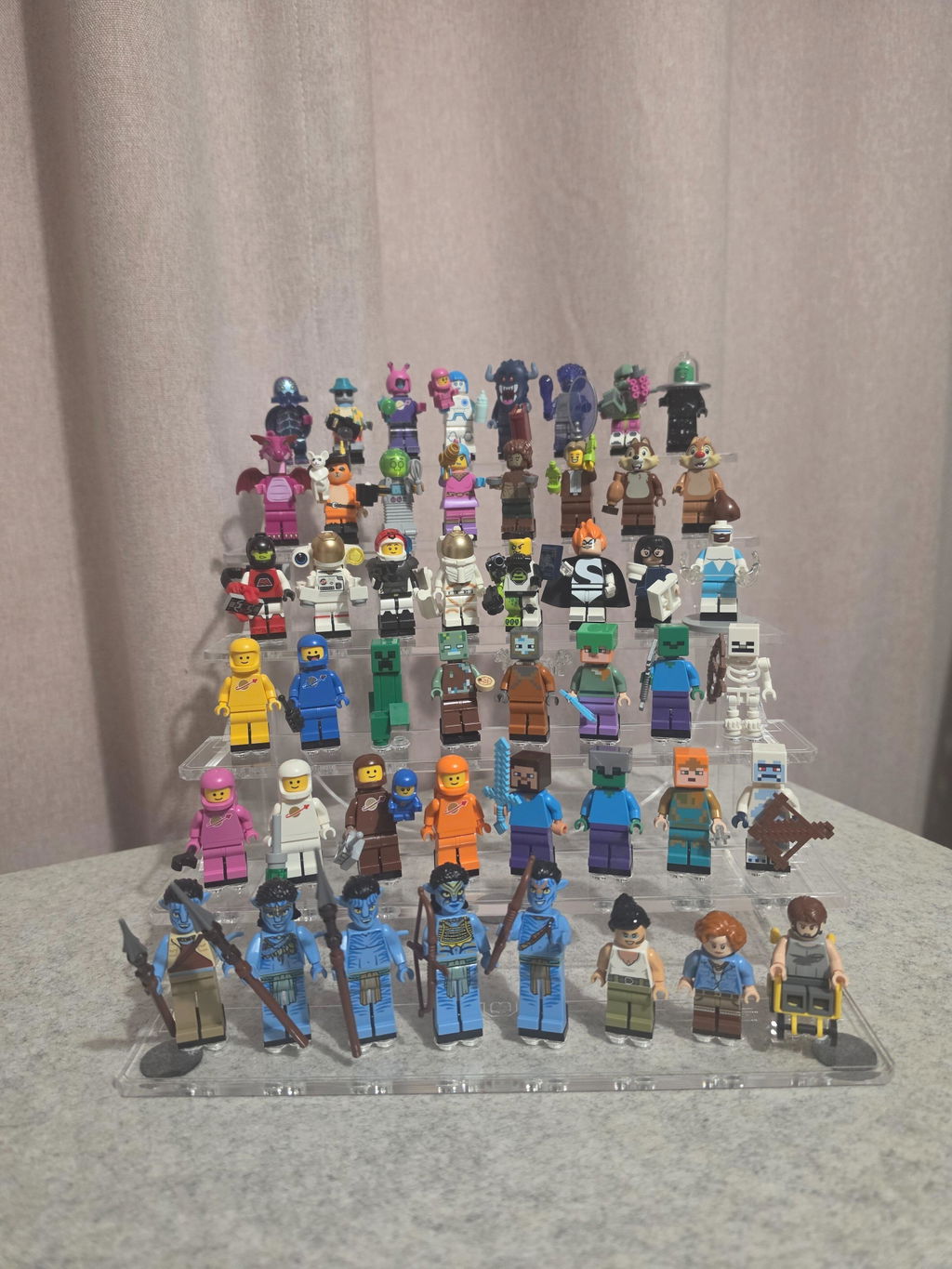 Display podium for LEGO® Minifigures for IKEA® Billy BookCase