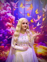 Cait review photo