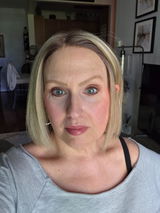 Shannon review photo