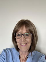 Lesley Bristow review photo