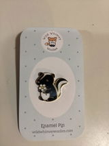 Skunk and Daisy Enamel Pin (Turquoise Variant) - Skunk Pin for Backpack
