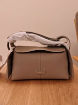 M.L. review photo