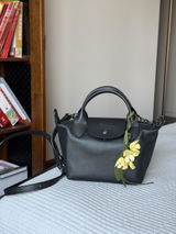 A.W. review photo