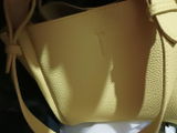 V.L. review photo