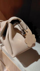 A.C. review photo