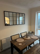 Lucy Harris review photo