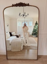 Ami Byrom review photo