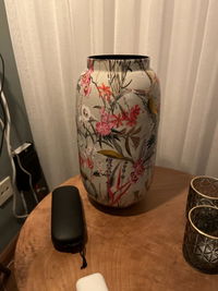 Vaas metaal met bloemenprint