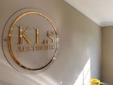 Kirsty review photo
