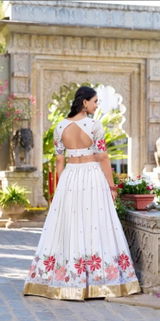 Bhavna K. review photo