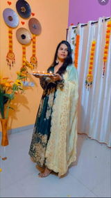 Neetu Rai review photo