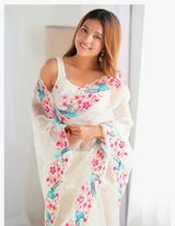 Sakhi Sharma review photo