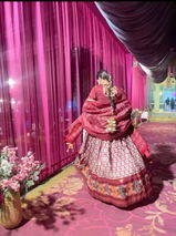 Leena Roy review photo