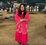 Himanshi Sharma review photo
